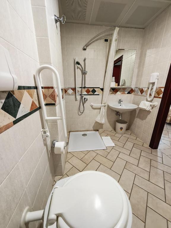 Koupelna v ubytování Hotel Pace
