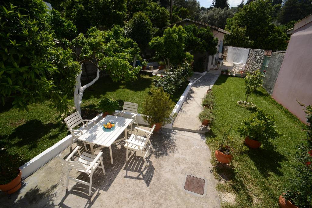 Zahrada ubytování Tsonas Apartments