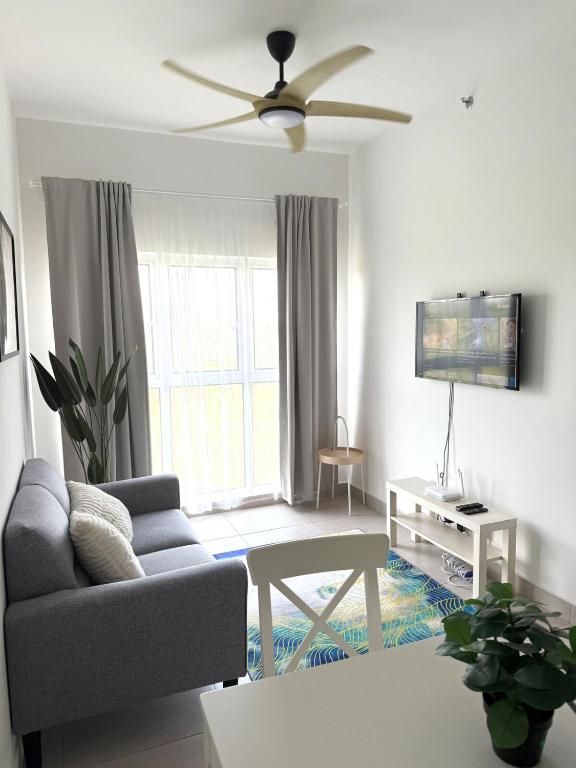 TV a/nebo společenská místnost v ubytování Canopy Hills Residensi Rimbun Cosy and Self Check In
