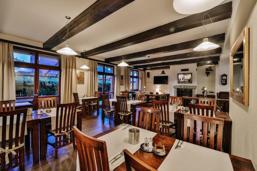 Restaurace v ubytování Penzion Drak