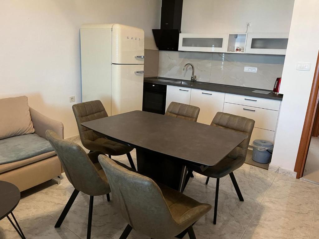 Kuchyň nebo kuchyňský kout v ubytování Ferienwohnung Ana