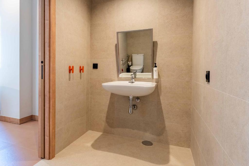 easyHotel Madrid Alcala - Resim 27