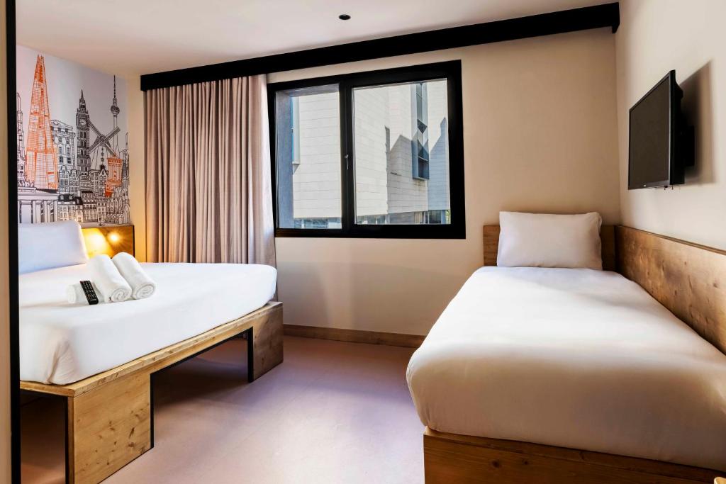 easyHotel Madrid Alcala - Resim 12