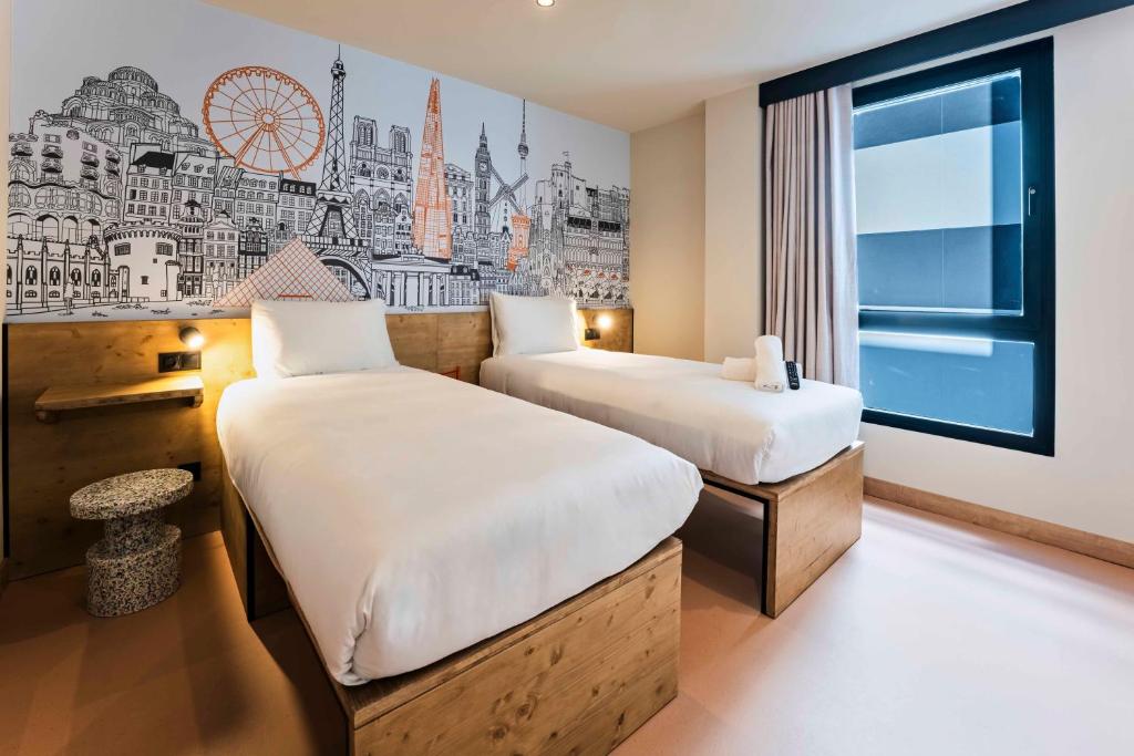 easyHotel Madrid Alcala - Resim 16