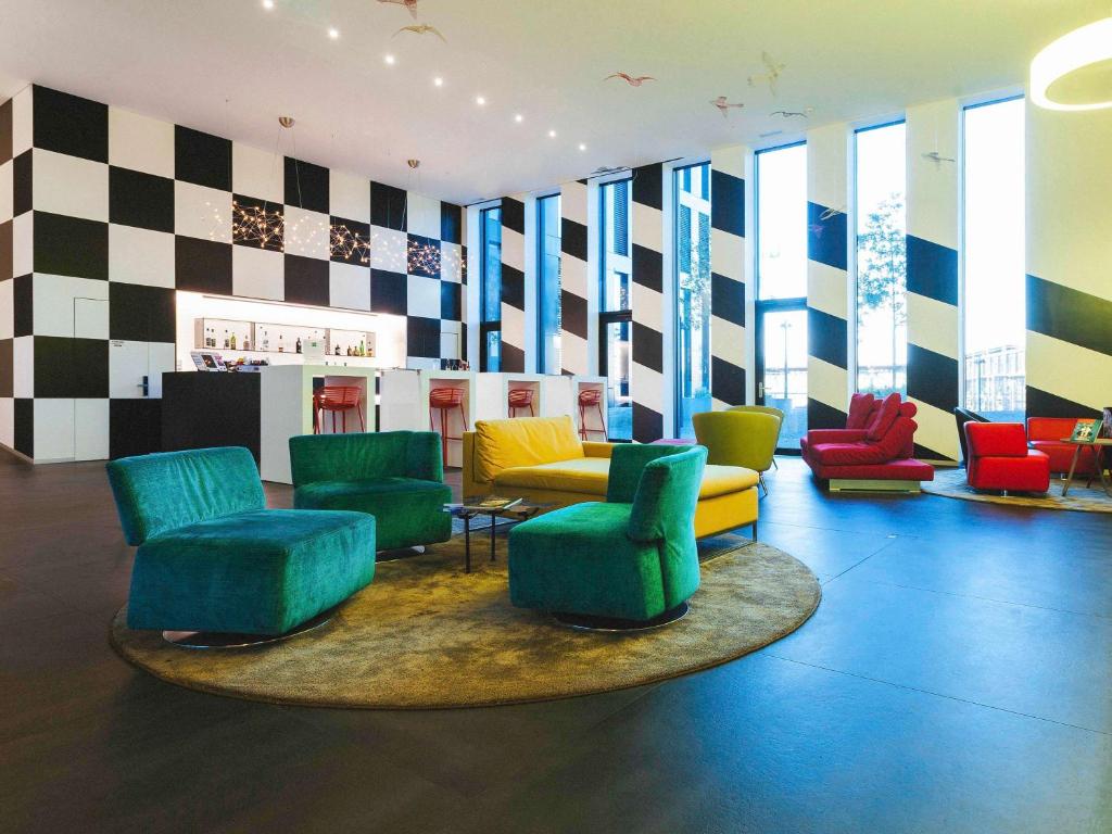 Posezení v ubytování ibis Styles Basel City