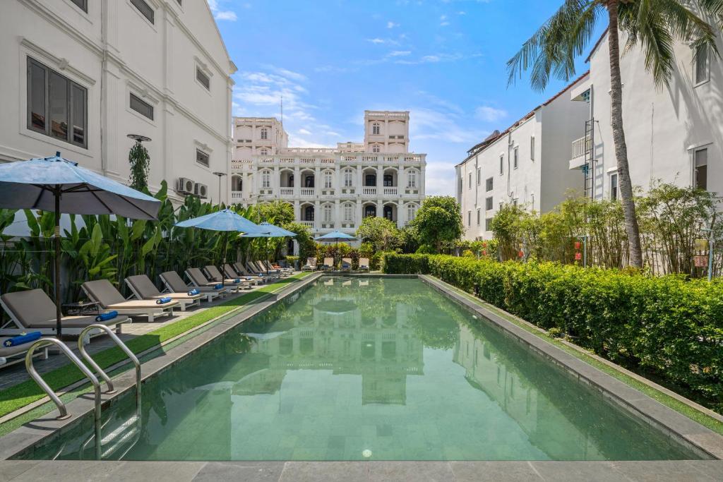Bazén v ubytování Hoi An Garden Palace and Spa - A Boutique Inspired by Nature nebo v jeho okolí