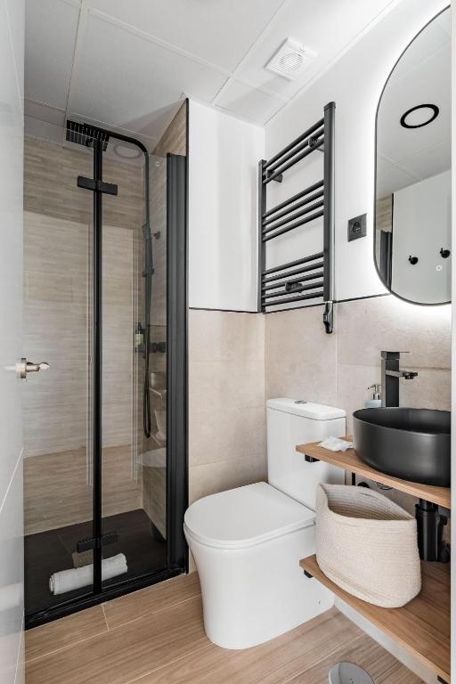 Arturo Soria Stays by Charming - Resim 15