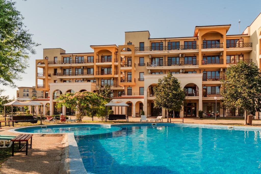 Holiday Apart 2