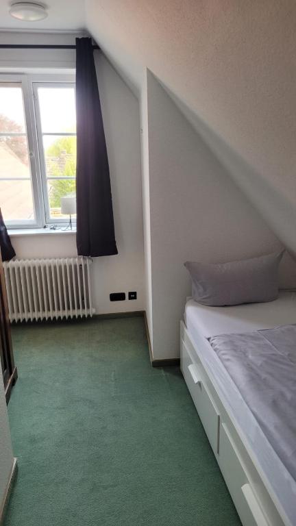 Hotel Zur Linde - Two-Bedroom Apartment