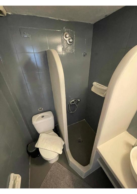 Koupelna v ubytování Spanos Apartments - Panteli