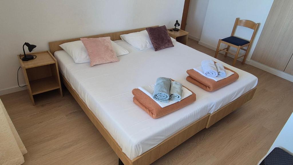 Cama o camas de una habitación en Apartments Kust