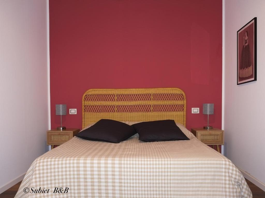 Postel nebo postele na pokoji v ubytování Subiet B&B