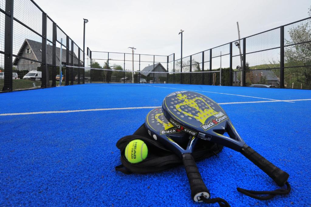 Tennis and/or squash facilities at Ethno Houses Plitvice Lakes Hotel or nearby