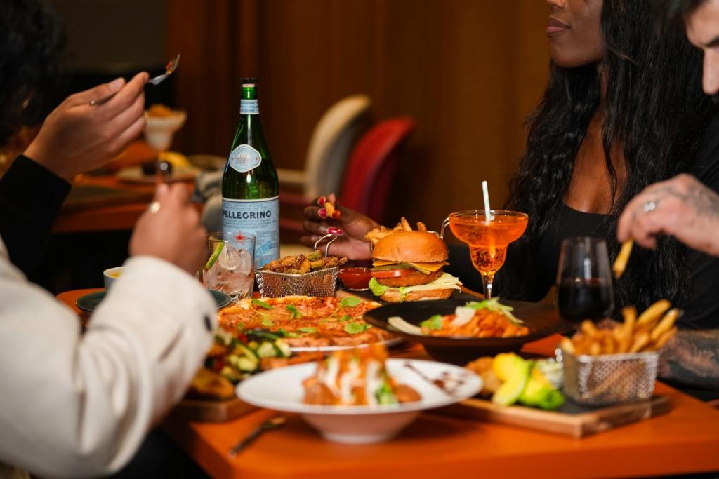 B&B HOTEL Paris 17 Batignolles - Resim 3