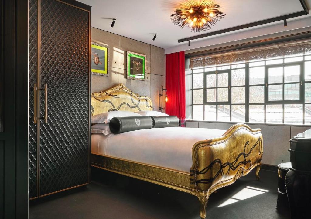 Chateau Denmark London - Resim 14