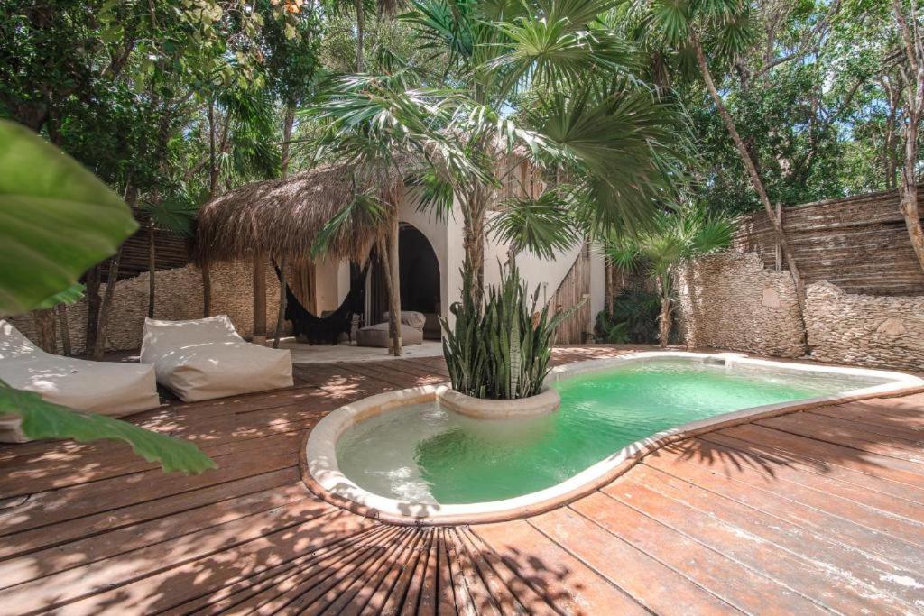 Bazén v ubytování Papaya Playa Project, Tulum, a Member of Design Hotels nebo v jeho okolí