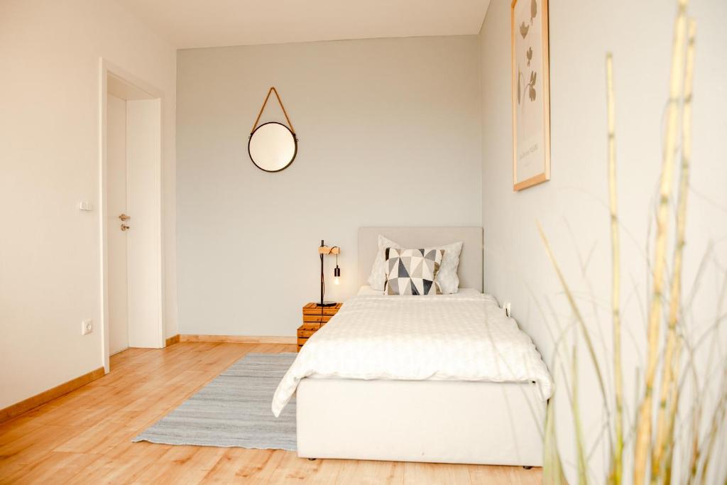Postel nebo postele na pokoji v ubytování Juniorsuite-Apartment Weiden