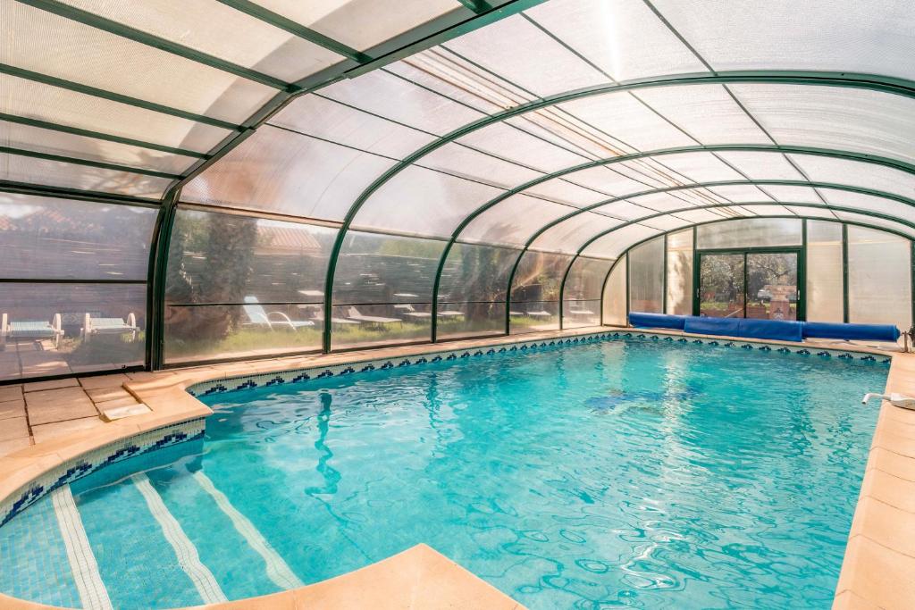 Photo de la galerie de l'établissement Gites Lotus - piscine chauffée, à Cébazan