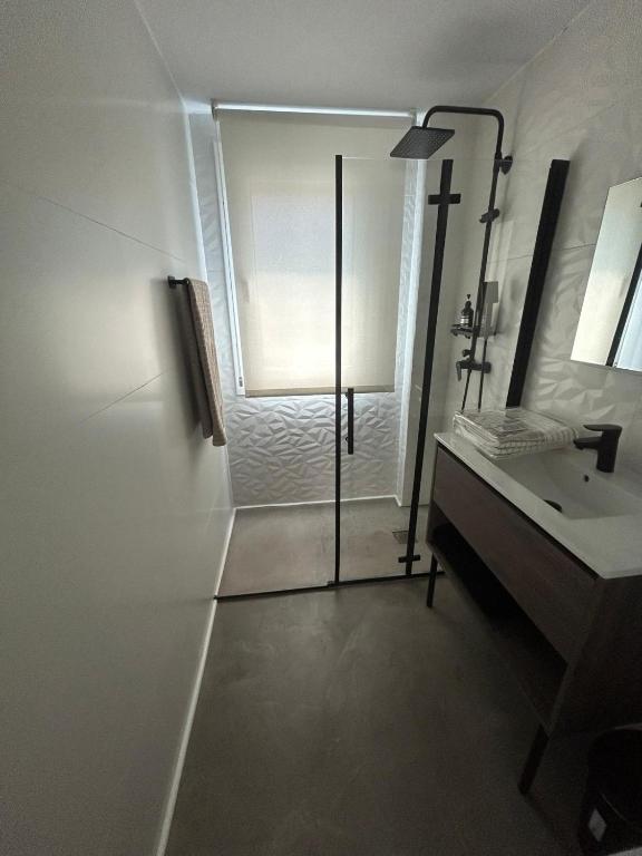 Koupelna v ubytování Apto 2.Duplex con jardin.Centrico-