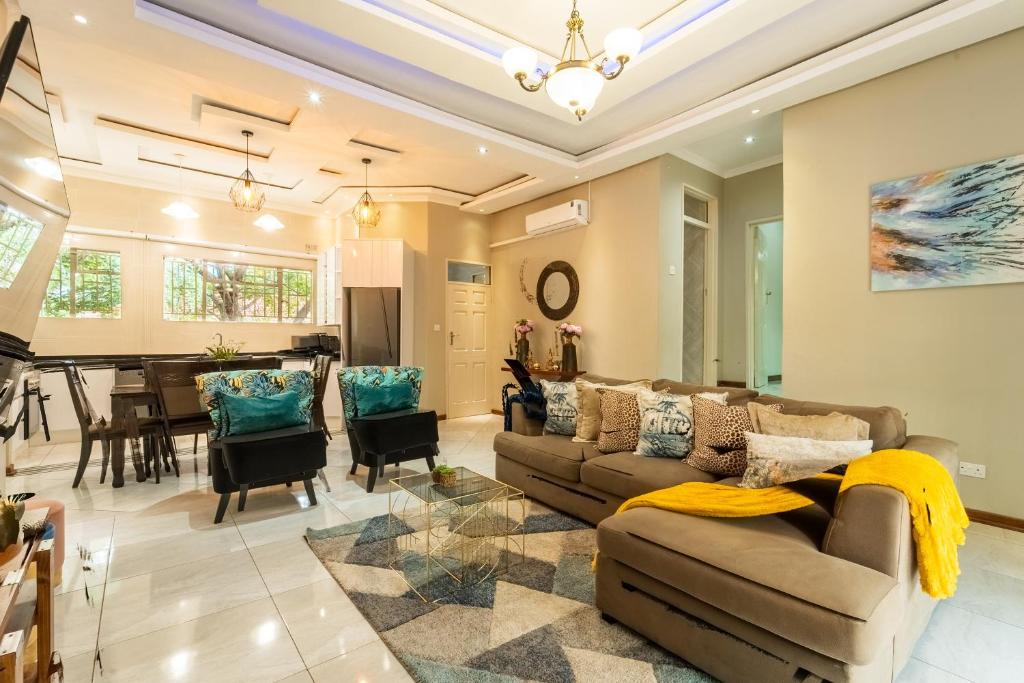 Zona d'estar a Jabula homes