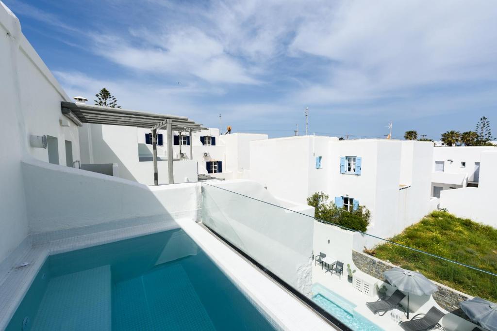 Vammos Luxury Residences - 17