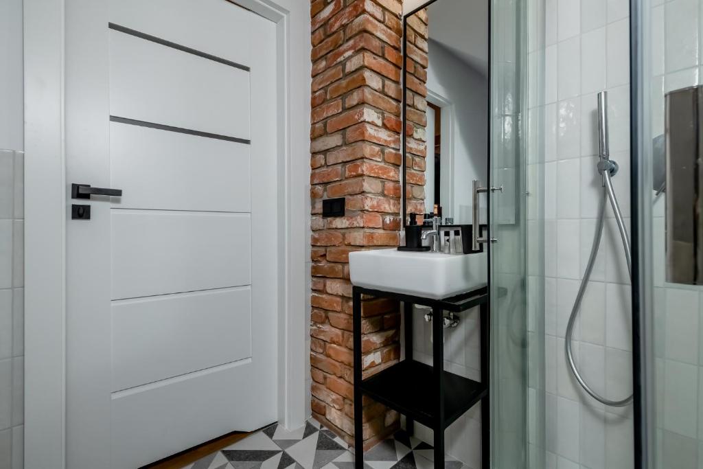 Noclegi Zelazna 51 - Resim 7