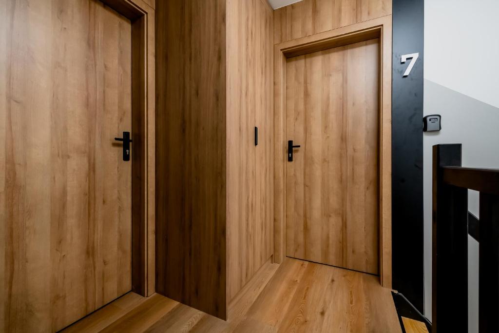 Noclegi Zelazna 51 - Resim 14