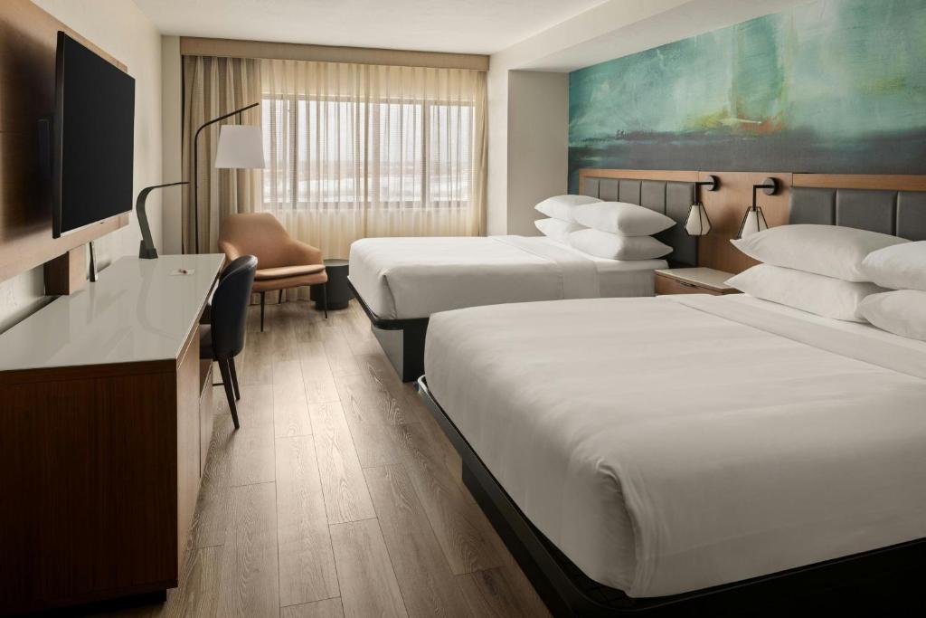 Oshkosh Marriott Waterfront Hotel & Convention Center - 市景双人大号床间 - 带两张大号床