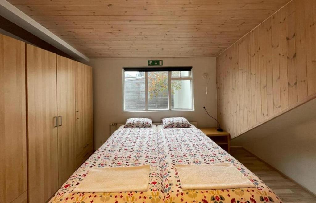 Lova arba lovos apgyvendinimo įstaigoje Ice apartament 1