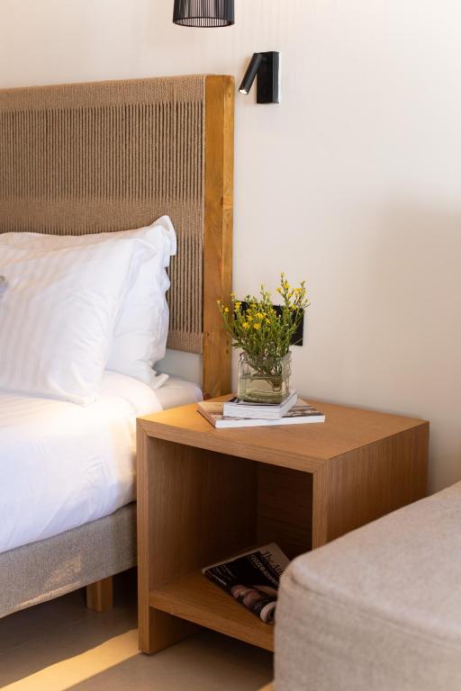 Postel nebo postele na pokoji v ubytování Damianos Mykonos Hotel