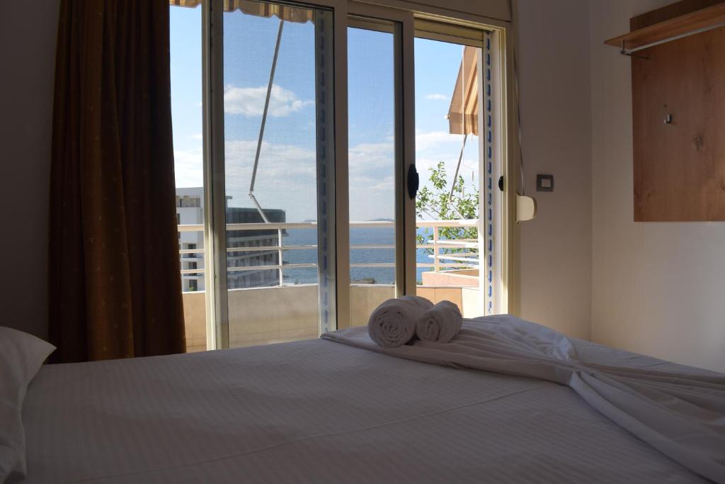 Postel nebo postele na pokoji v ubytování Villa The View Vlore Albania