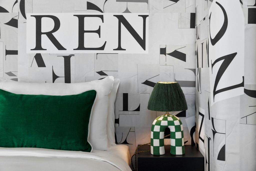 Renaissance Zurich Tower Hotel - Resim 38