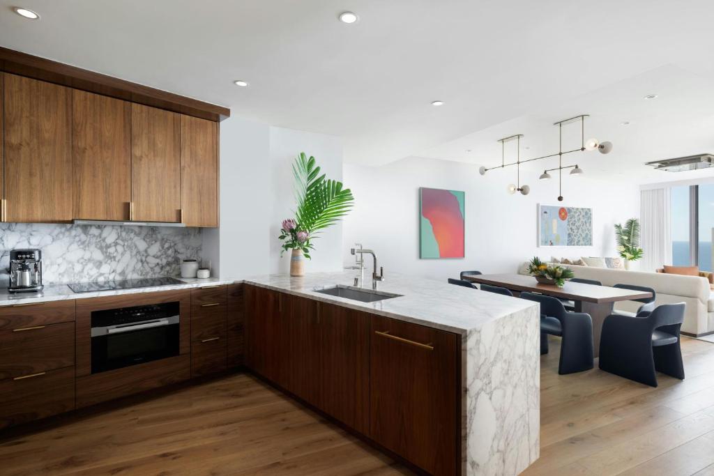The Ritz-Carlton Residences, Waikiki Beach Hotel photo
