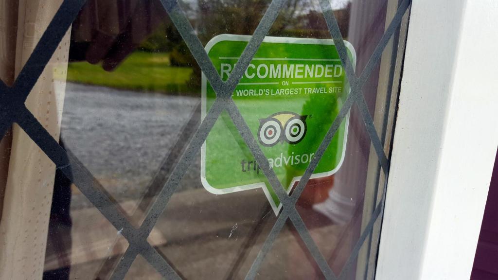 Certifikát, hodnocení, plakát nebo jiný dokument vystavený v ubytování Ely House B&B