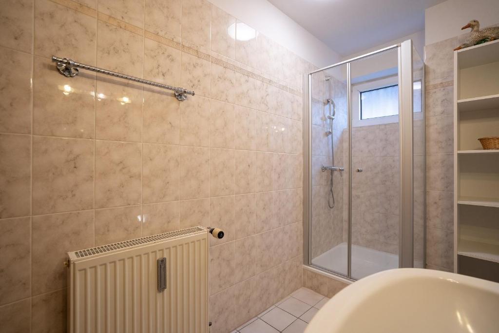 Koupelna v ubytování Strandresidenz Wohnung 1