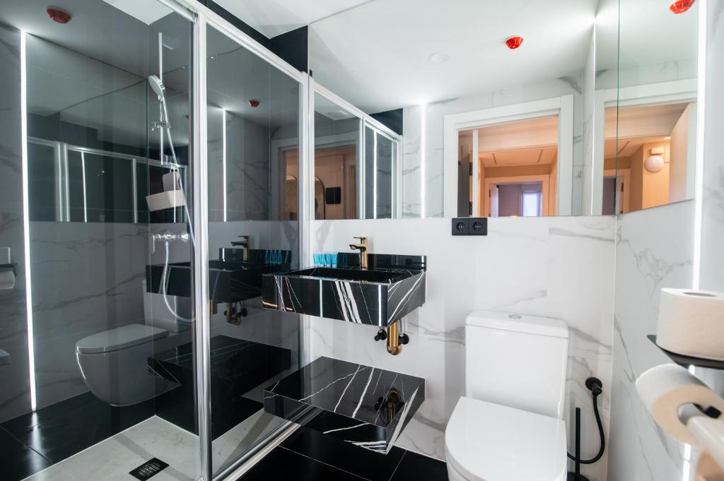 Boulevard Roomss - 11