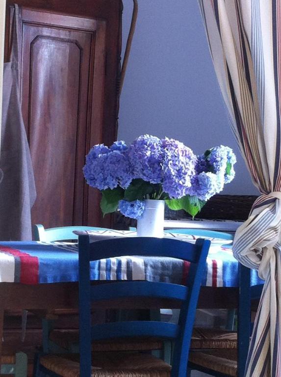 Zdjęcie z galerii obiektu Sweet Home w mieście Faggeto Lario 