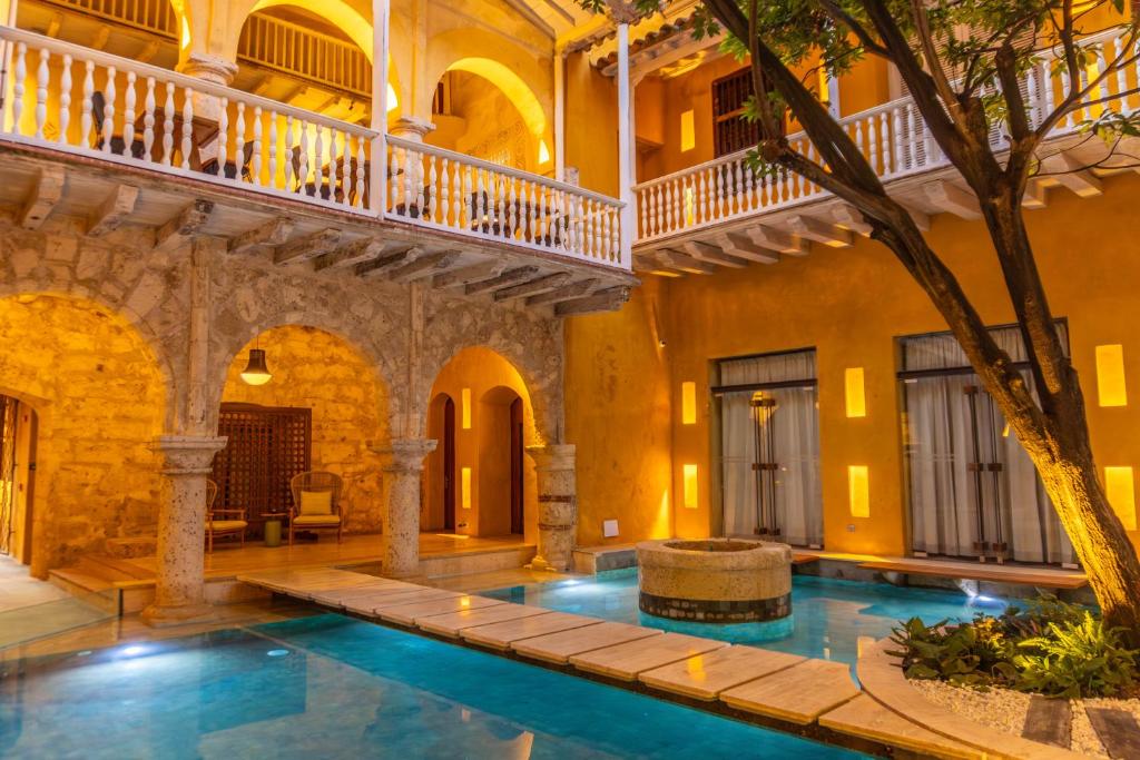 Bazén v ubytování Casa Carolina Hotel Cartagena nebo v jeho okolí
