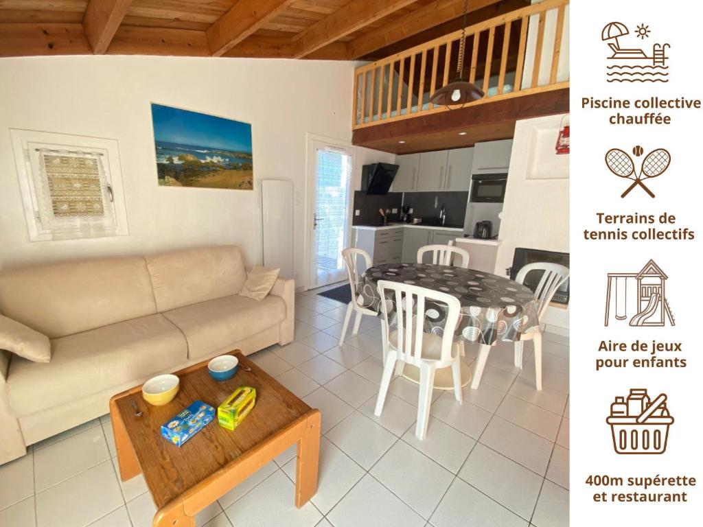 un salon avec un canapé et une table dans l'établissement Maison Type 2 avec Piscine Chauffée, Tennis et Proximité Bord de Mer à Brétignolles - FR-1-231-306, à Bretignolles-sur-Mer