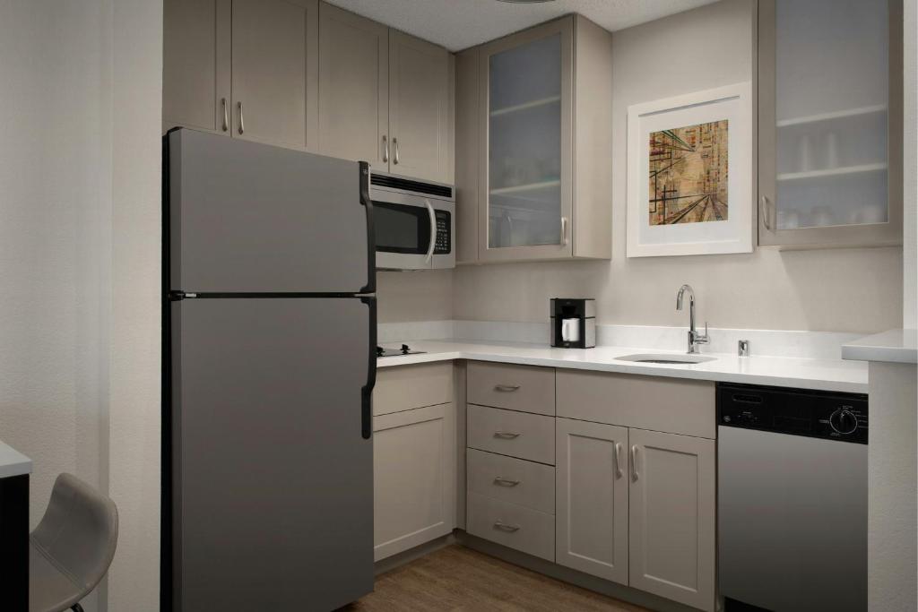 Residence Inn Seattle Bellevue Downtown - Estudio King Con Sofá Cama