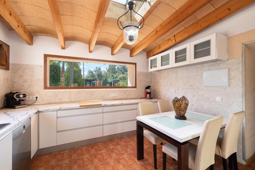 Una cocina o zona de cocina en Cas Mostatxet - Sencelles