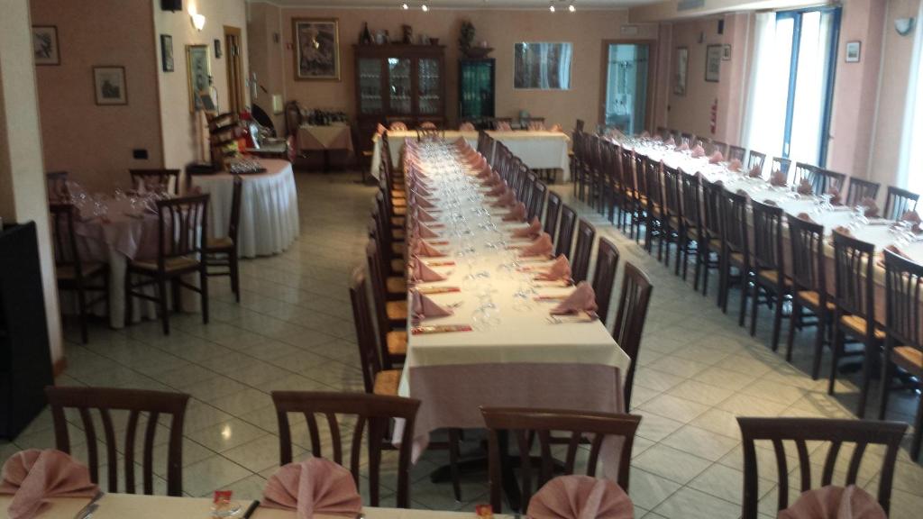 Restaurace v ubytování Hotel Il Canneto