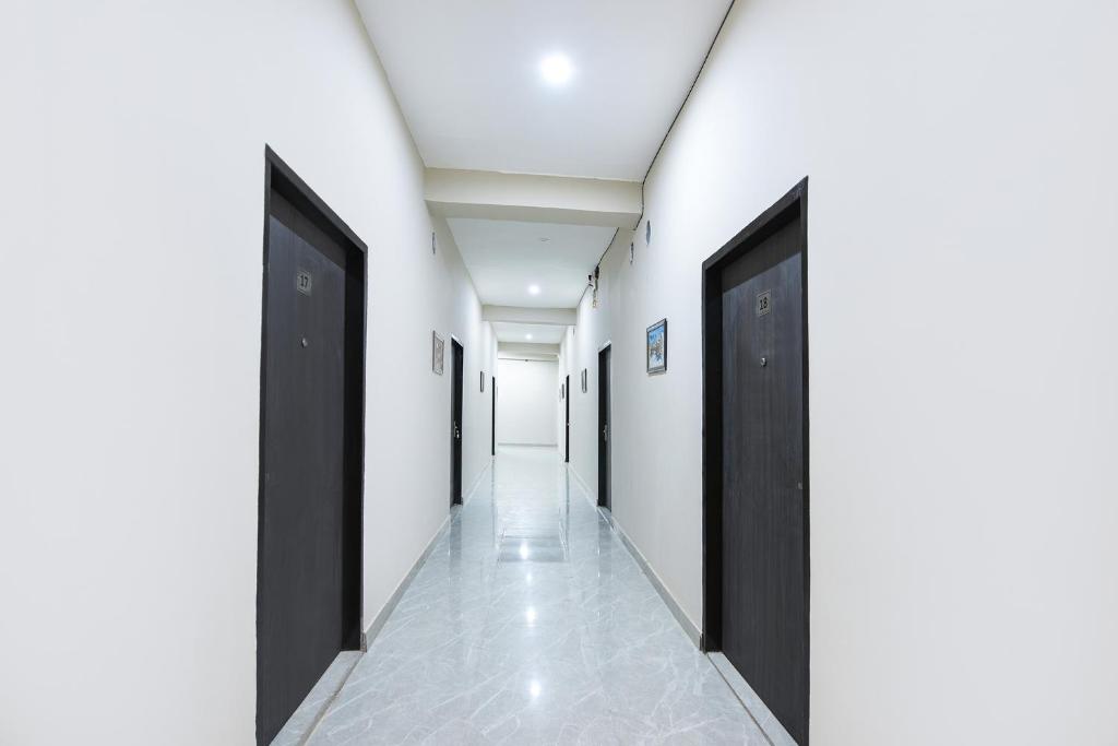 Fotografie z fotogalerie ubytování FabExpress Mapple Suites v destinaci Faridabad