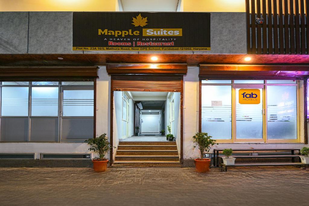 Exteriér nebo vchod ubytování FabExpress Mapple Suites