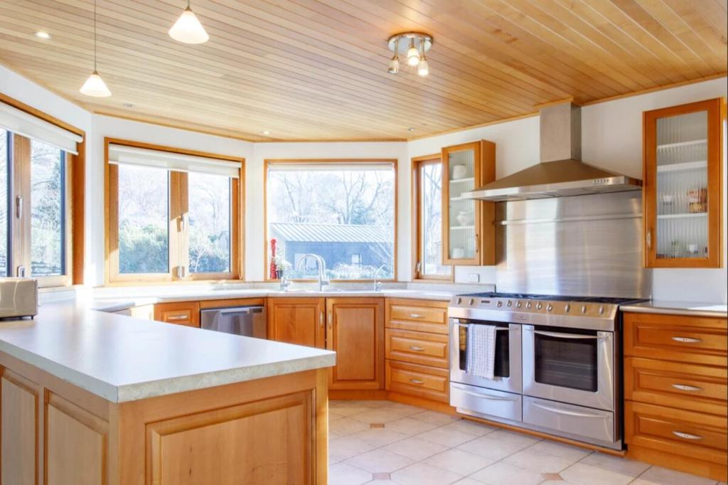 Wanaka Lake House - Close to That Wanaka Tree - Resim 17