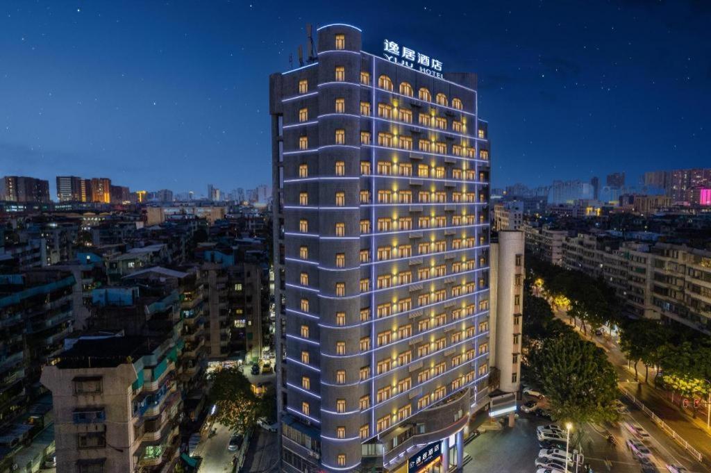 Clădirea în care este situat/ăhotelul