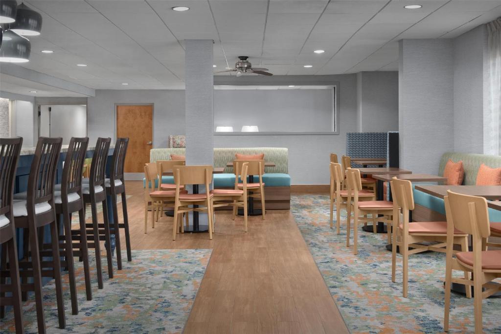 Hampton Inn Pittsburgh Greentree photo