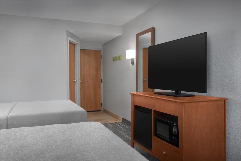 Hampton Inn Pittsburgh Greentree photo