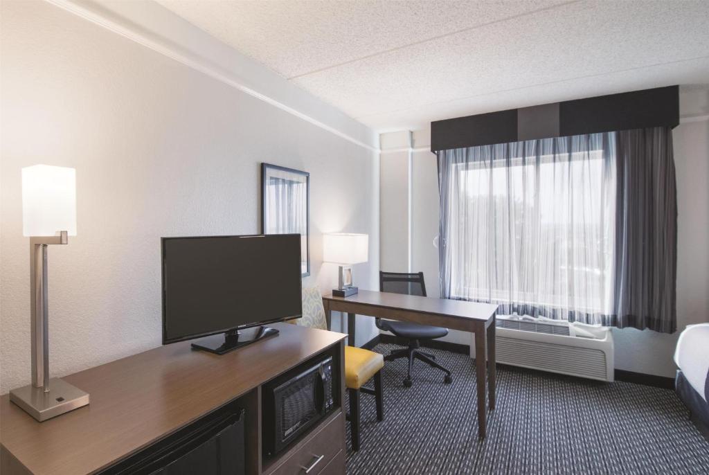 La Quinta by Wyndham Austin Airport - 