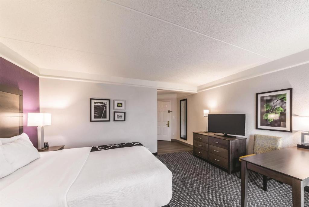 La Quinta by Wyndham Austin Airport - 